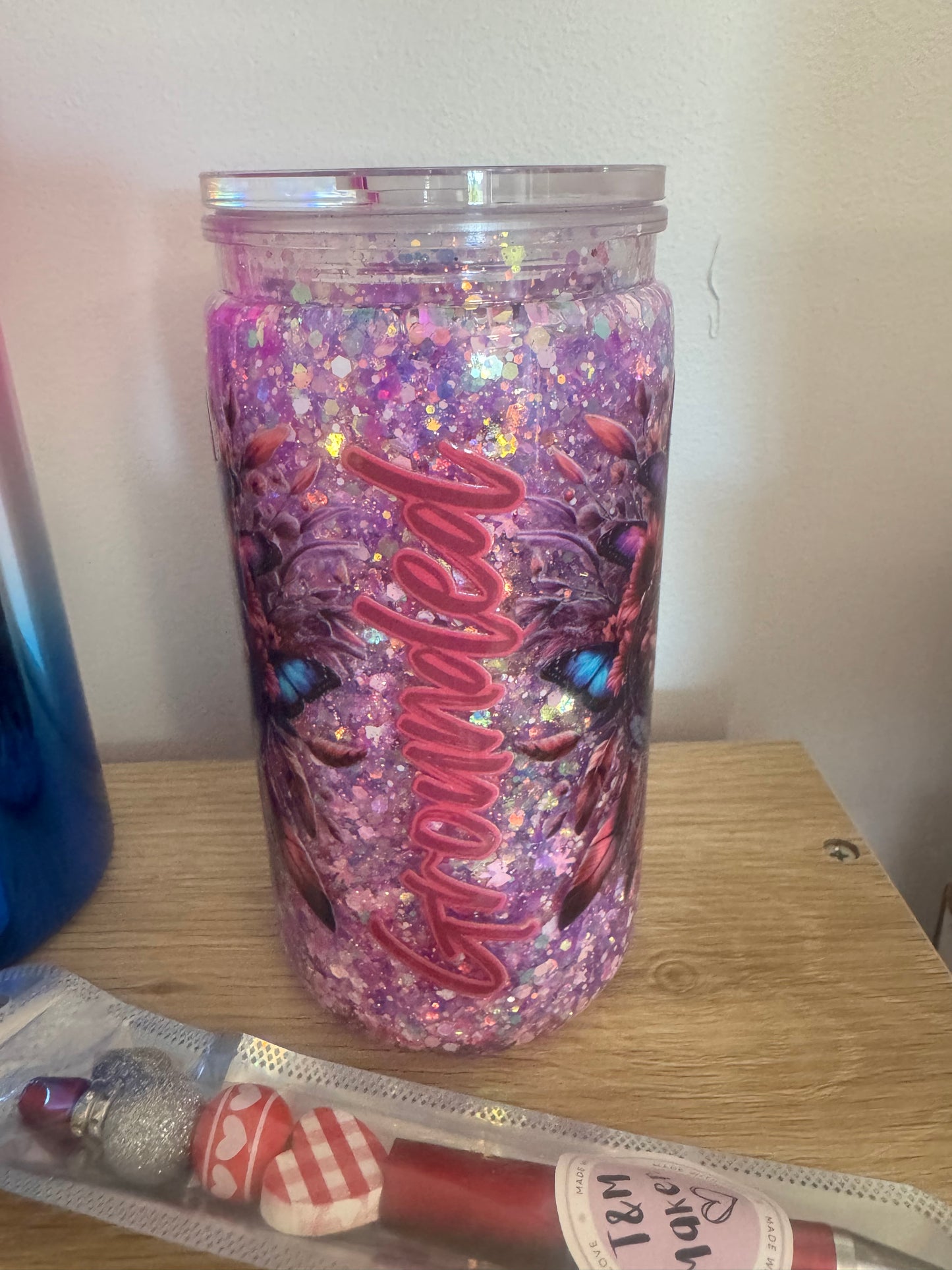16 oz Acrylic Snowglobes