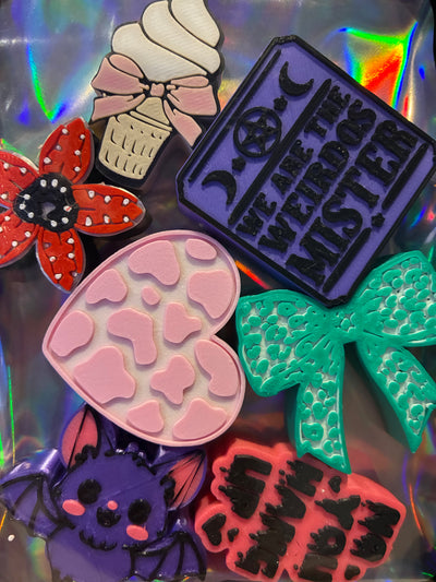 X7 RANDOM pack of straw toppers